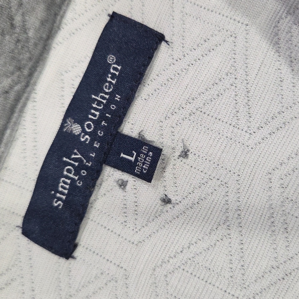 Simply Southern Gray Patterned Button Up Top Size… - image 3